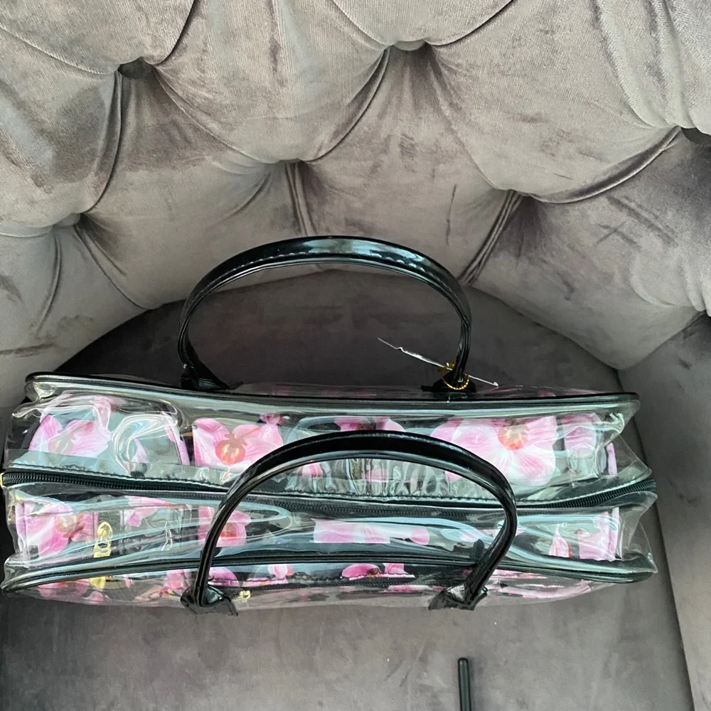 Sedafrance NWT 4 Piece Travel set